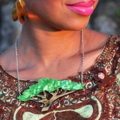 Acacia Escape Necklace And Mini Brooch Set