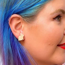 Bunny Ripple Resin Stud Earrings - White