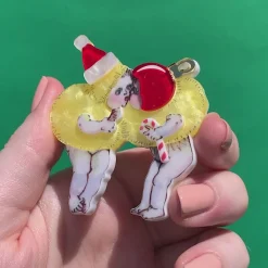 Christmas Kisses Brooch