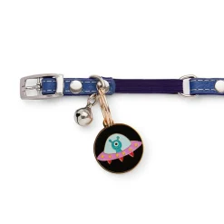 Close Encounter Enamel Pet Charm