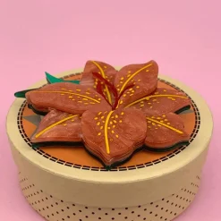 Frilly Lily Frond Brooch