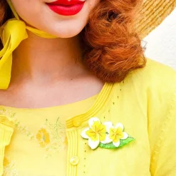 Lei It On Me Brooch