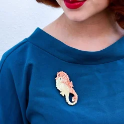 Lovers Entwined Brooch