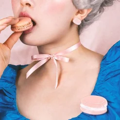 Magnifique Macaron Brooch