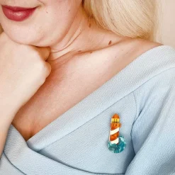 Round The Twist Mini Brooch