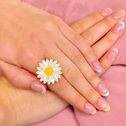 She Loves Me Daisy Statement Ring