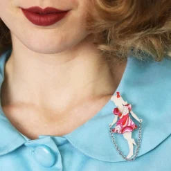 Skipping Suzie Brooch