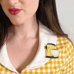Spin Me Right Round Brooch