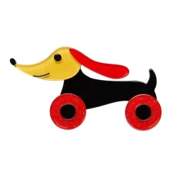 Trundling Tail-Wagger Brooch